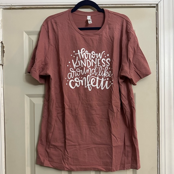 Unisex “throw kindness around like confetti” tshirt size xl - Picture 3 of 5